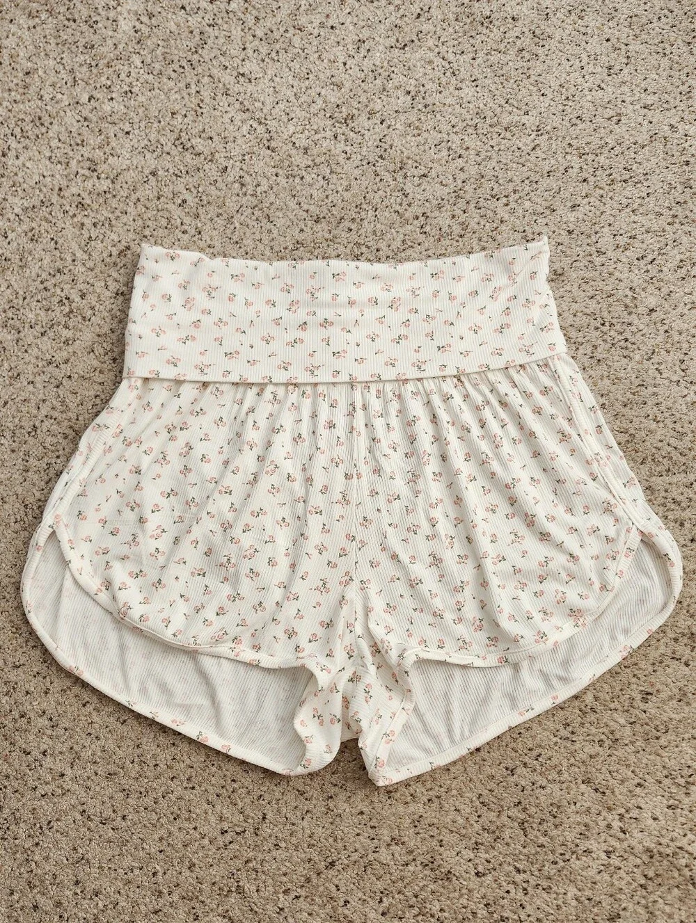 Ingrid & Isabel White Floral Maternity Pajama / Lounge Shorts